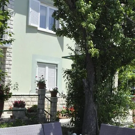 Profaca - One Bedroom With Terrace 아파트 라브