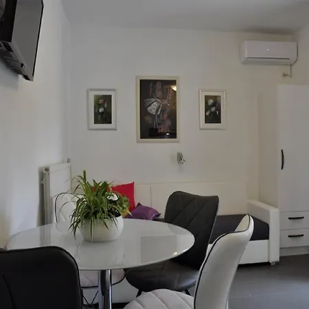 Profaca - One Bedroom With Terrace