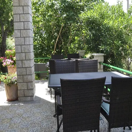 아파트 Profaca - One Bedroom With Terrace *