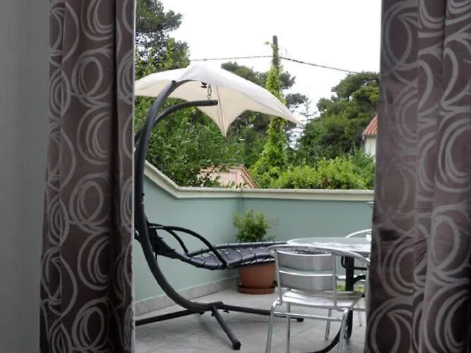 Profaca - One Bedroom With Terrace Apartman *