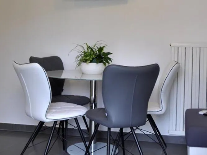 Apartman Profaca - One Bedroom With Terrace Rab Town